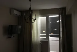 იყიდება ბინა, 2 ოთახიანი, ძველი აშენებული, თბილისი, საბურთალო