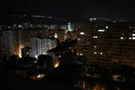 იყიდება ბინა, 2 ოთახიანი, ძველი აშენებული, თბილისი, საბურთალო