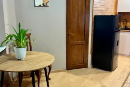 For Rent, 2 Room, Old building, Tbilisi, Vera