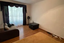 ქირავდება ბინა, 1 ოთახიანი, ძველი აშენებული, თბილისი, საბურთალო