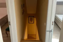 ქირავდება სახლი, 5 ოთახიანი, თბილისის შემოგარენი, წყნეთი