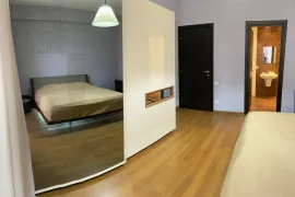 ქირავდება ბინა, 4 ოთახიანი, ახალი აშენებული, თბილისი, საბურთალო