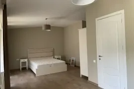 ქირავდება სახლი, 6 ოთახიანი, თბილისი, დიღომი 1-9