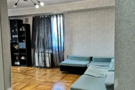 Продается квартира, 3 Kомнатная, Старое здание, Тбилиси, Исани