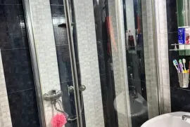 Продается квартира, 3 Kомнатная, Старое здание, Тбилиси, Исани