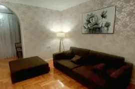 ქირავდება ბინა, 4 ოთახიანი, ძველი აშენებული, თბილისი, მუხიანი