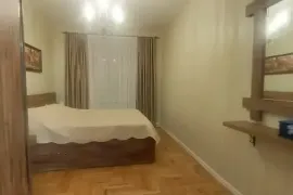 ქირავდება ბინა, 4 ოთახიანი, ძველი აშენებული, თბილისი, მუხიანი