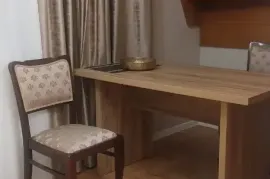 ქირავდება ბინა, 4 ოთახიანი, ძველი აშენებული, თბილისი, მუხიანი