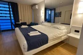 ქირავდება ბინა დღიურად, 1 ოთახიანი, ახალი აშენებული, ბათუმი, ხიმშიაშვილის უბანი