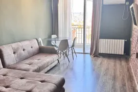 ქირავდება ბინა, 2 ოთახიანი, ძველი აშენებული, თბილისი, ვაკე