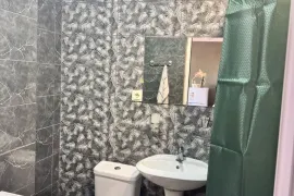 ქირავდება ბინა, 2 ოთახიანი, ძველი აშენებული, თბილისი, ვაკე