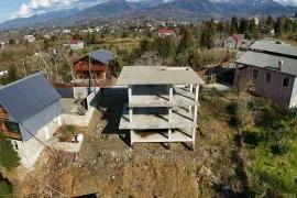 იყიდება სახლი, 7 ოთახიანი, ბათუმი