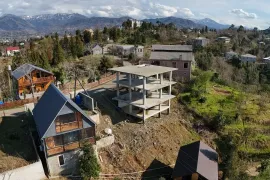 იყიდება სახლი, 7 ოთახიანი, ბათუმი