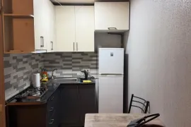 ქირავდება ბინა დღიურად, 1 ოთახიანი, ძველი აშენებული, თბილისი, საბურთალო