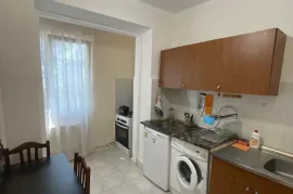 Аренда, 1 Kомнатная, Старое здание, Тбилиси, saburtalo