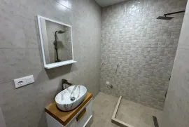 Продается квартира, 3 Kомнатная, Новостройка, Тбилиси, Ортачала