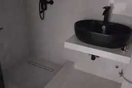 იყიდება ბინა, 3 ოთახიანი, ძველი აშენებული, თბილისი, დიღმის მასივი