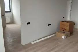 იყიდება ბინა, 3 ოთახიანი, ძველი აშენებული, თბილისი, დიღმის მასივი