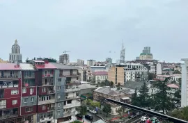 იყიდება ბინა, 2 ოთახიანი, ძველი აშენებული, ბათუმი