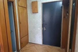 ქირავდება ბინა, 2 ოთახიანი, ძველი აშენებული, თბილისი, საბურთალო