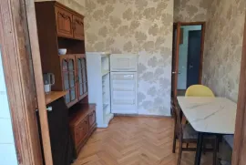 ქირავდება ბინა, 2 ოთახიანი, ძველი აშენებული, თბილისი, საბურთალო