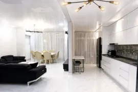 იყიდება ბინა, 4 ოთახიანი, ახალი აშენებული, ბათუმი, ბაგრატიონის უბანი