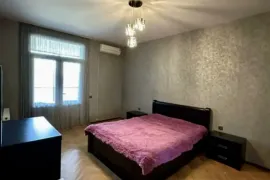 ქირავდება ბინა, 2 ოთახიანი, ძველი აშენებული, თბილისი, ვაკე