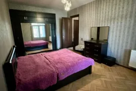 ქირავდება ბინა, 2 ოთახიანი, ძველი აშენებული, თბილისი, ვაკე