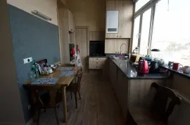 იყიდება ბინა, 3 ოთახიანი, ძველი აშენებული, თბილისი, ჩუღურეთი