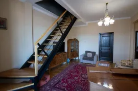 იყიდება ბინა, 3 ოთახიანი, ძველი აშენებული, თბილისი, ჩუღურეთი