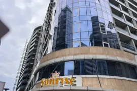 იყიდება, სასტუმრო