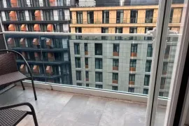 იყიდება, სასტუმრო