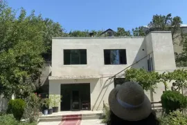 ქირავდება სახლი დღიურად, 5 ოთახიანი, თბილისი, მუხიანი