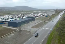 Продается , Универсальное коммерческое помещение, Навази