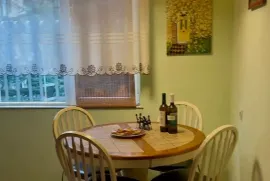 ქირავდება ბინა, 4 ოთახიანი, ძველი აშენებული, თბილისი, ვაკე