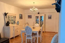 ქირავდება ბინა, 4 ოთახიანი, ძველი აშენებული, თბილისი, ვაკე