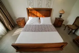 ქირავდება სახლი, 10 ოთახიანი, ხელვაჩაური, შარაბიძეები