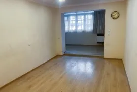 იყიდება ბინა, 3 ოთახიანი, ძველი აშენებული, თბილისი, საბურთალო