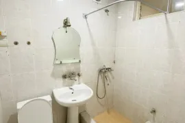 იყიდება ბინა, 3 ოთახიანი, ძველი აშენებული, თბილისი, საბურთალო