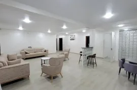 ქირავდება დღიურად, სასტუმრო, მესტია