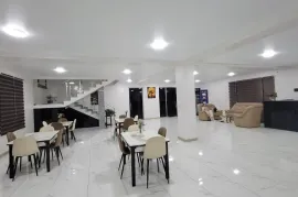 ქირავდება დღიურად, სასტუმრო, მესტია