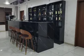 ქირავდება დღიურად, სასტუმრო, მესტია