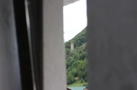 ქირავდება დღიურად, სასტუმრო, მესტია