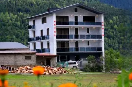 ქირავდება დღიურად, სასტუმრო, მესტია