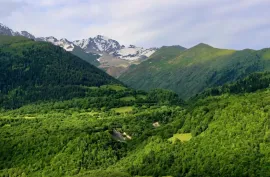 ქირავდება დღიურად, სასტუმრო, მესტია