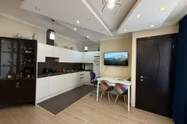 იყიდება სახლი, 8 ოთახიანი, თბილისი, ჩუღურეთი