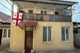 იყიდება სახლი, 8 ოთახიანი, თბილისი, ჩუღურეთი