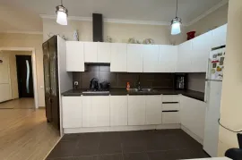 იყიდება სახლი, 8 ოთახიანი, თბილისი, ჩუღურეთი