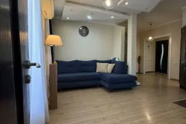 იყიდება სახლი, 8 ოთახიანი, თბილისი, ჩუღურეთი