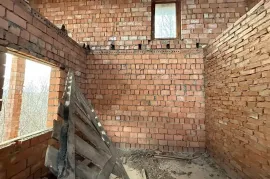 იყიდება სახლი, მცხეთა, ბურიანი